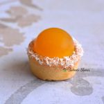 Tartelletta al cocco con gelée al mango